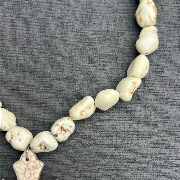 Women White Turquoise Ivory Chunky Natural Howlite Stone Cross Pendant Necklace - Picture 3 of 13